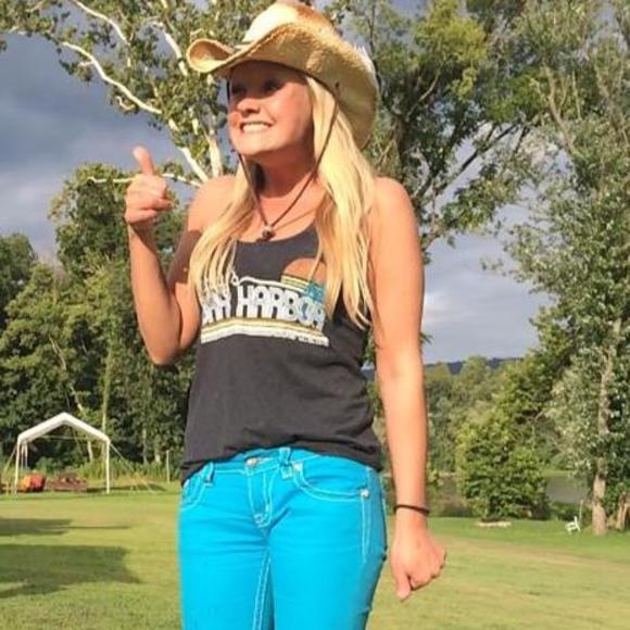 Meet your Posher, Lacie - Picture 1 of 1